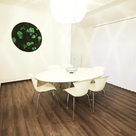 Space Loft Wohndesign Mit 2 Schlafzimmern L 450M Bis Uni Apartment *