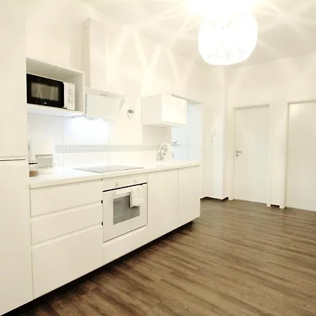 Space Loft Wohndesign Mit 2 Schlafzimmern L 450m Bis Uni דירה