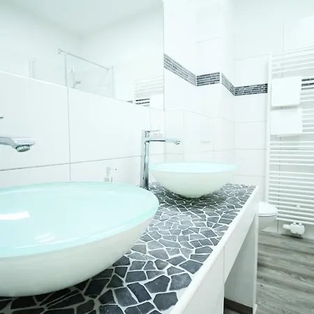 Space Loft Wohndesign Mit 2 Schlafzimmern L 450M Bis Uni * Duisburg