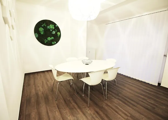 Space Loft Wohndesign Mit 2 Schlafzimmern L 450m Bis Uni דירה *