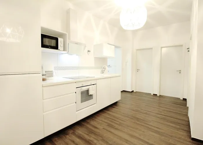 Space Loft Wohndesign Mit 2 Schlafzimmern L 450m Bis Uni דירה